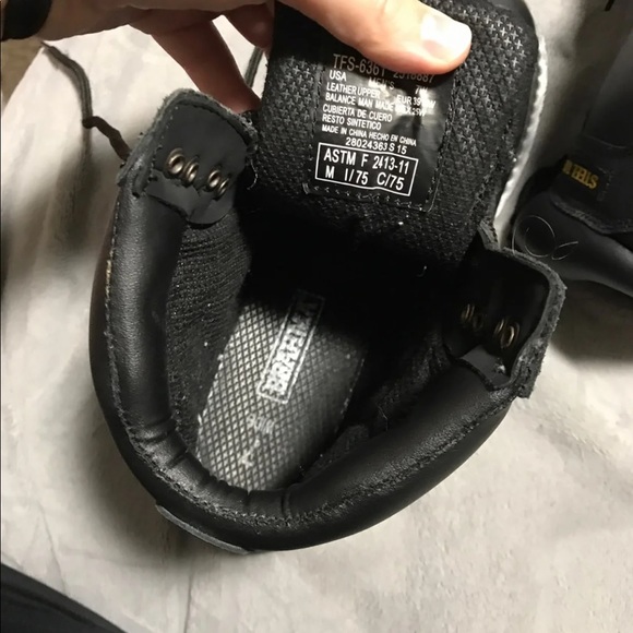 Steel toe boots - Picture 3 of 3